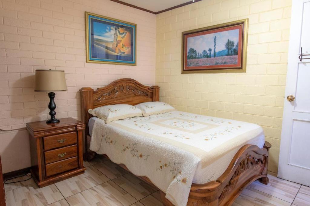 Sura Bed And Breakfast サンホセ エクステリア 写真